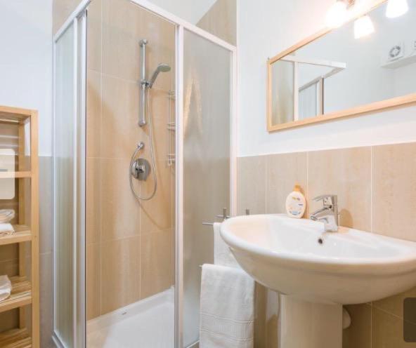 Cattaneo Arena Apartaments Verona Esterno foto